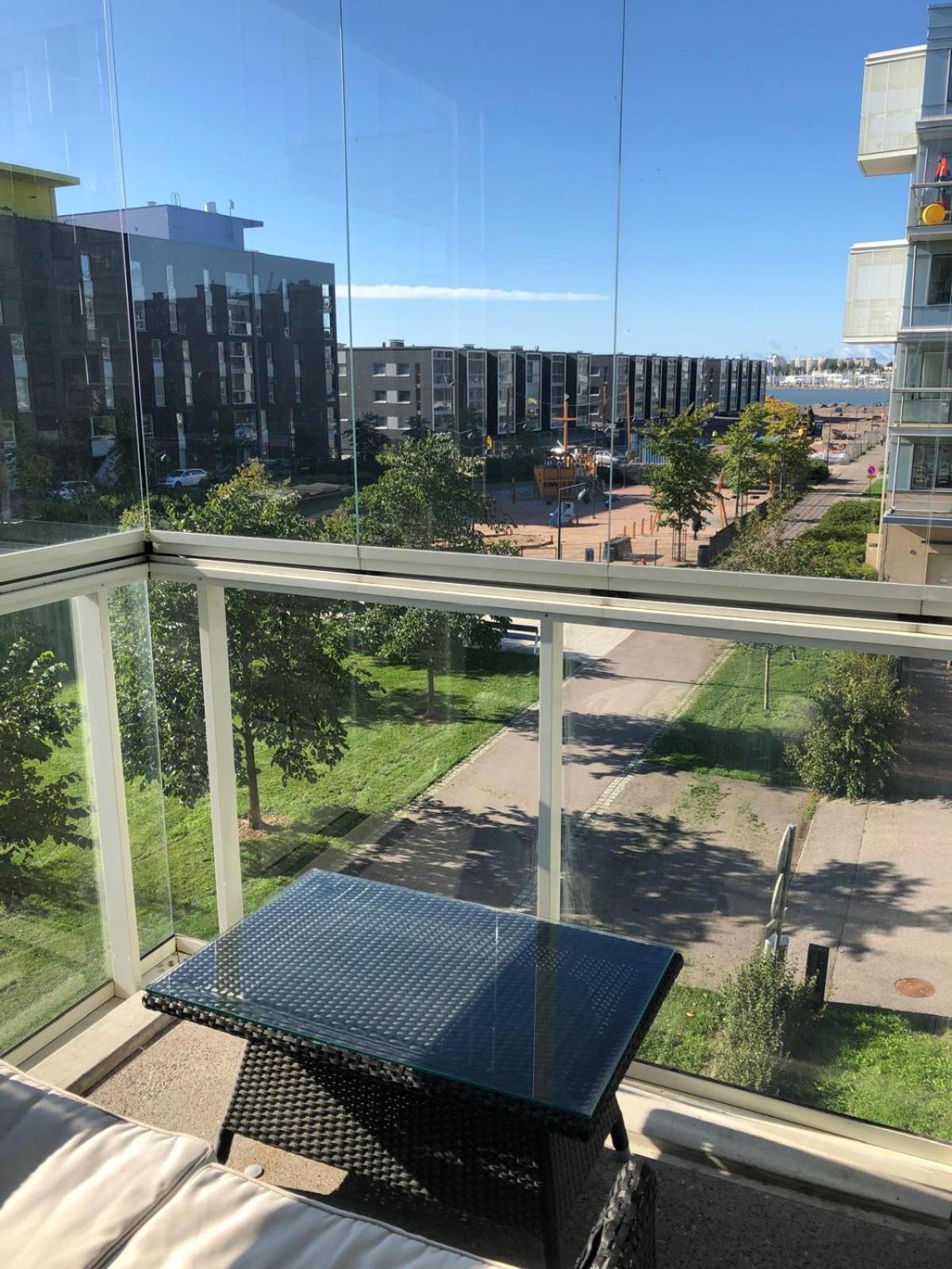 Gella Canalside Apartments With Sauna And Balcony In Address Saukonpaadenranta 4 Helsingfors Eksteriør bilde