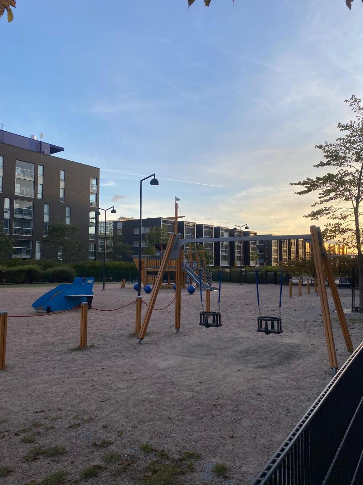 Gella Canalside Apartments With Sauna And Balcony In Address Saukonpaadenranta 4 Helsingfors Eksteriør bilde
